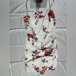 NWT !! Floral white dress